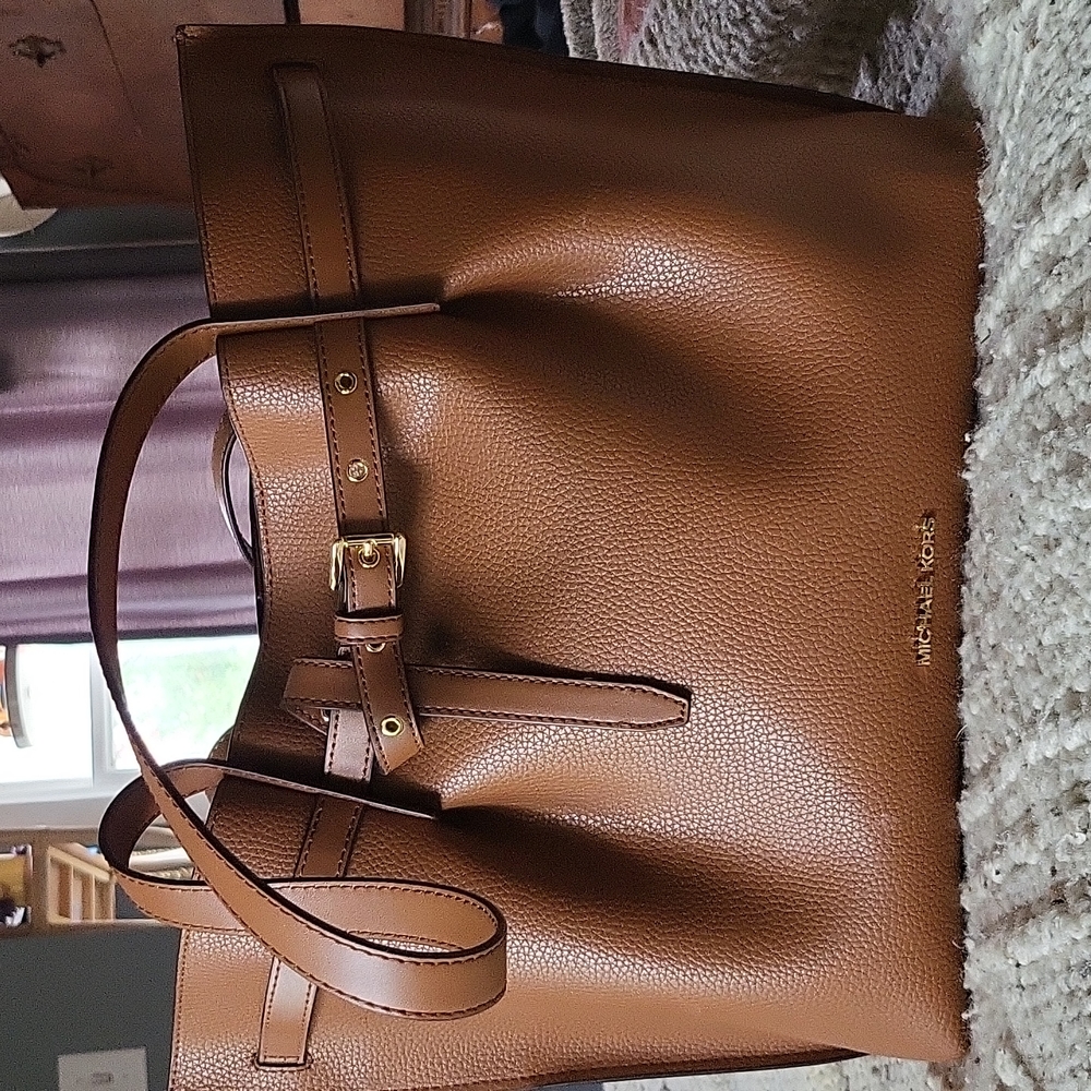 Michael Kors tote